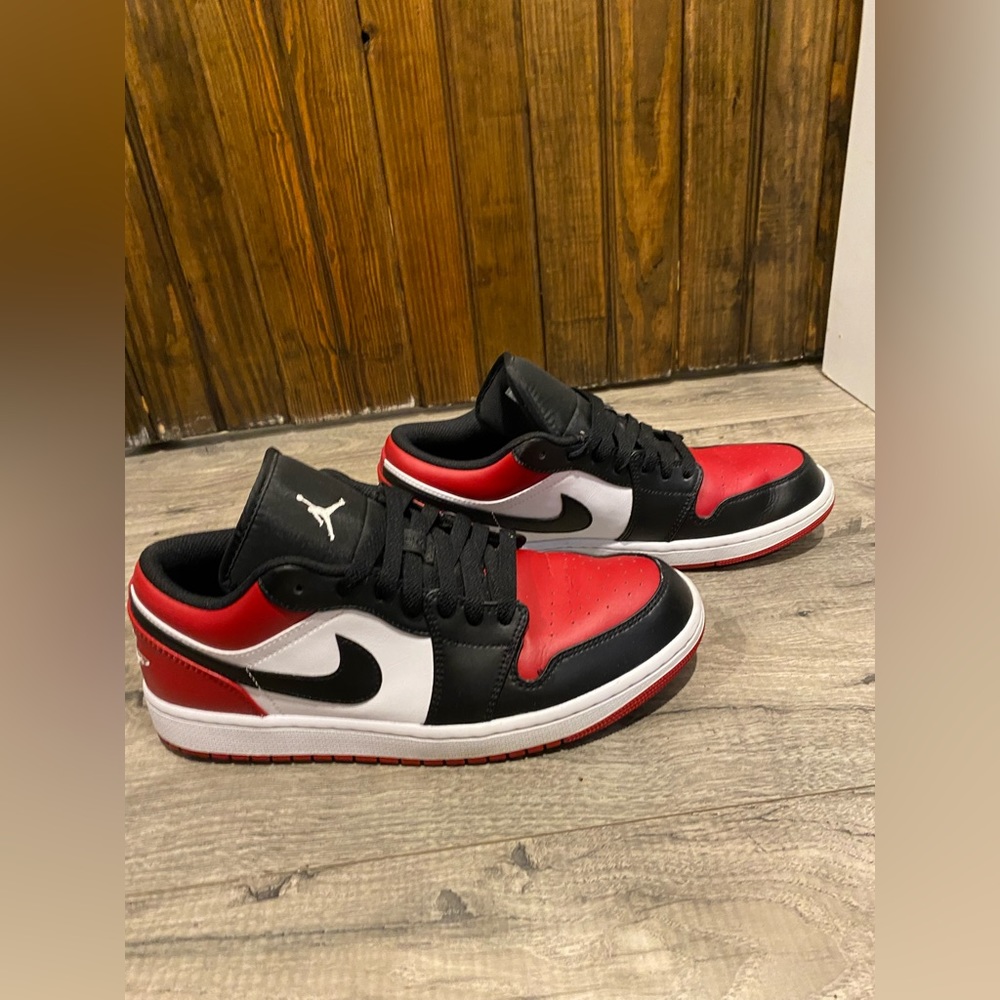 Air Jordan 1 Low
Men's Shoes